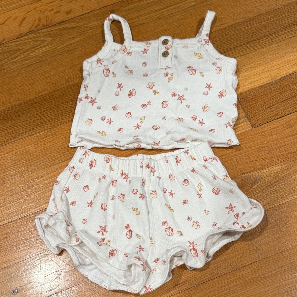 Cloud Island Baby Set with shells
